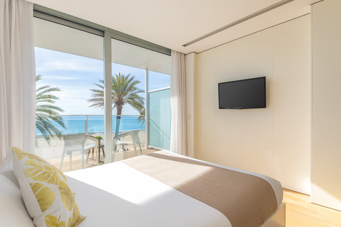 Meraki Beach Hotel