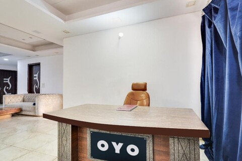 Hotel O Circle Residency
