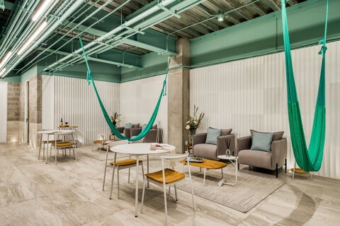 유토픽 폴란코 바이 율리브