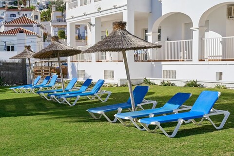 아파르트멘토스 투리스티코스 알모라이데