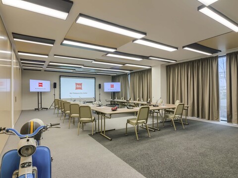 이비스 티미소아라 시티 센터