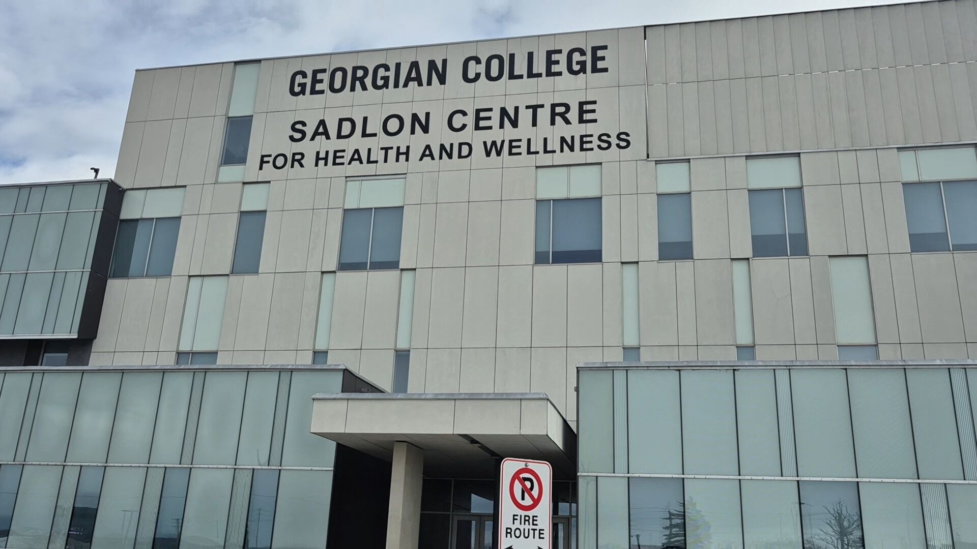 토론토 공항 픽업｜Barrie 베리-Georgian college 프라이빗 차량 서비스