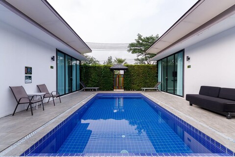 Lespalm Resort by Vacayandco