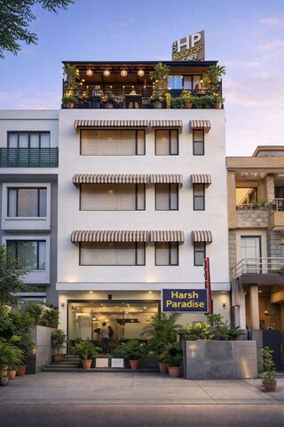Hotel Harsh Paradise