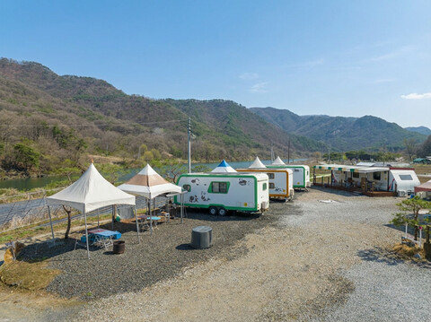 괴산 운교랜드 캠핑카라반