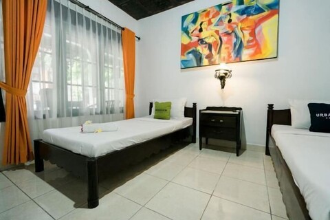Urbanview Hotel Ananda Beach Sanur