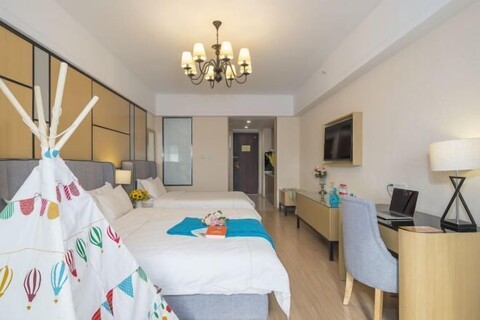 Vienna Classic Hotel (Qingdao Golden Beach Wuyue Plaza)