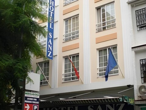 Ella Torremolinos Centro