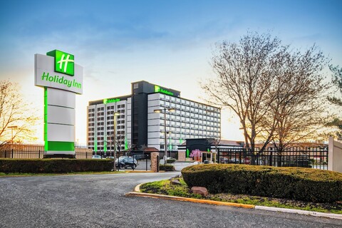 홀리데이 인 뉴어크 국제공항, IHG 바이