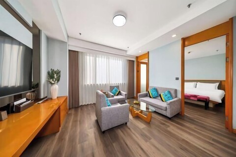 Elong Hotel