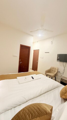 Vaaraahi Hotel