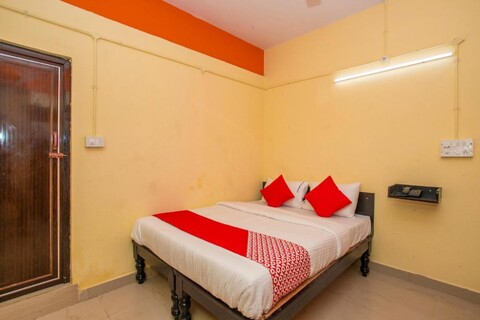 Hotel O Sri Hari Premium Comforts Near Sandhya Digital K Theatre