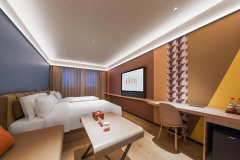 Orange Hotel (Beijing Second Foreign Language Institute Dalianpo Subway Station)