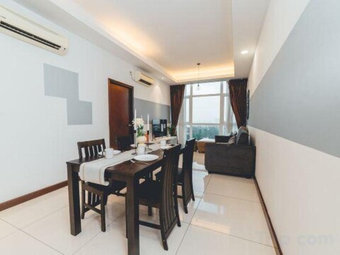 Paragon Residence Sleek Stay 2BR 4pax