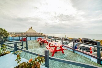 Marina Hotel