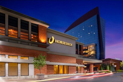 HoteLumiere at the Arch - A Caesars Rewards Destination