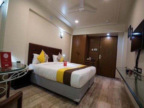 Super OYO Townhouse 282 Golf Course Road Gurgaon Near Appu Ghar