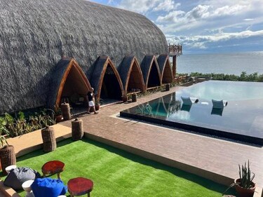 AZULA AQUATICO CABANAH RESORT