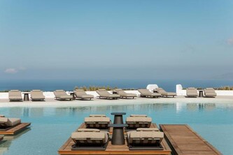 NĒRO Boutique Hotel