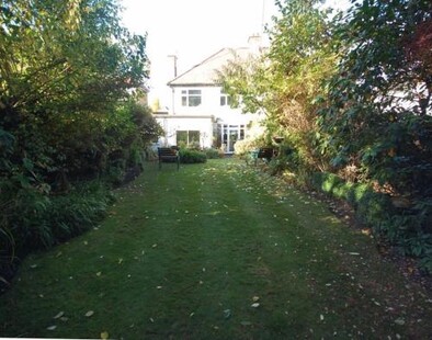 Charming Homestay, Finchley, London - For female solo travellers or females with family, couples or 