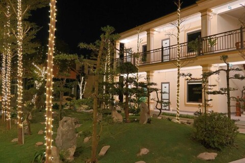 Sunset Garden 1