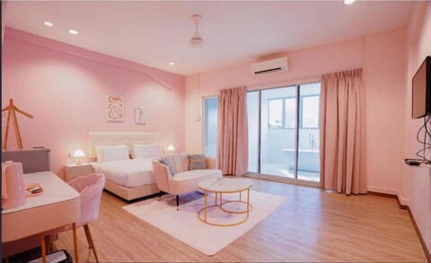 Palette Pink Cabana George Town