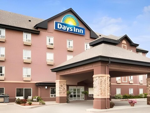 Prairie Crest Calgary Airport by IHG
