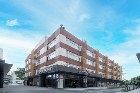 싱이 체인 호텔, 장샤 지하철역