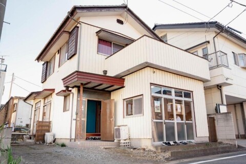 Kinoie guest house building2 