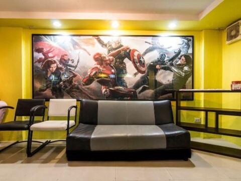 VR Hostel