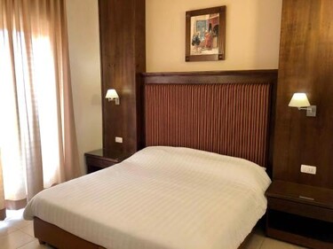 The Annexe - by Gloria Hotel
