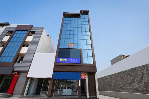 FabHotel The Royal Residency