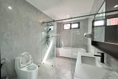 Pattaya Jomtien Beach 4 bedrooms - independent swimming pool and KTV