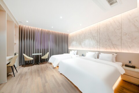 광주 상무 호텔 릴(Hotel RIL, 구 럭셔리호텔)