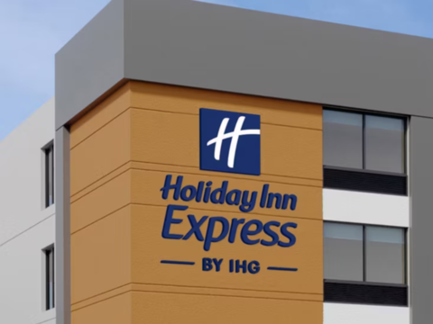 Holiday Inn Express & Suites Chicago West Oak Park