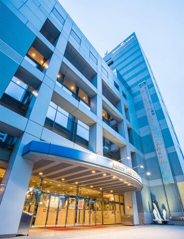 Mariners Court