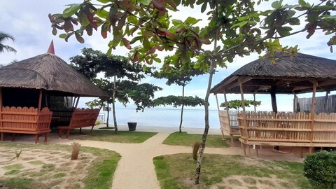 Takbo Beach Resort