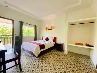STC Hotel School