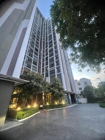 ที่พักราคาเป็นมิตร ใจกลางศรีราชา ใกล้เซ็นทรัล