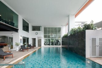 Schloss at Thonglor