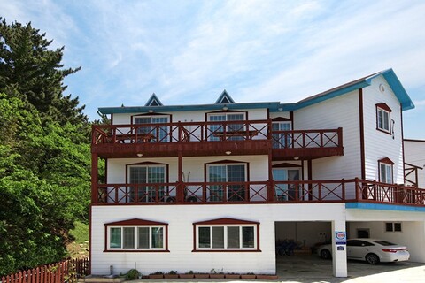 거제도 달뜬바위펜션