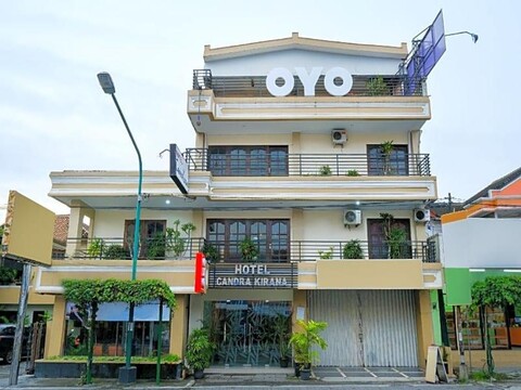 206 Hotel Candra Kirana
