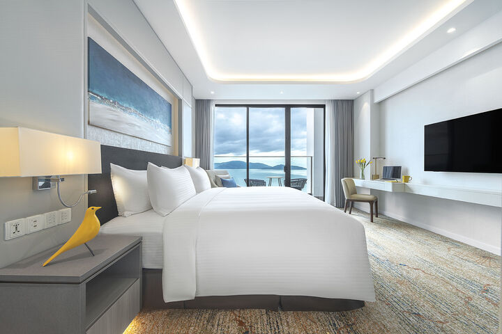 room detail thumbnail 2