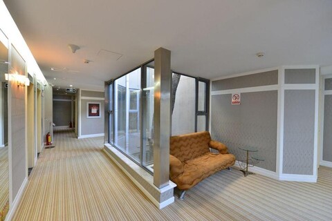 Beijing Thunder Dragon Hotel (Beijing North Railway Station Jishuitan Subway Station)