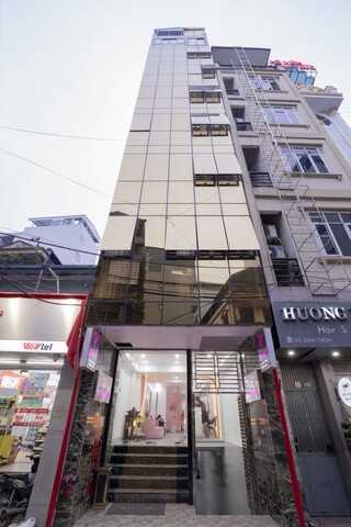 E13 Hotel & Apartment