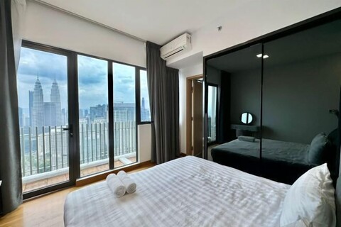 The Colony/Luxe by Infinitum