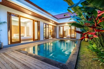 5BR MERAPI - Your tropical escape! Book Entire Villa or Shared Rooms