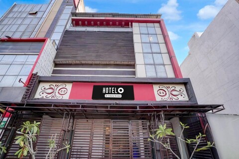 Hotel O Subhash Nagar Metro Station Formerly Parampara