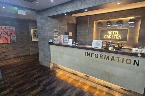 Carlton Hotel