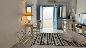 Santorini Theasis Suites